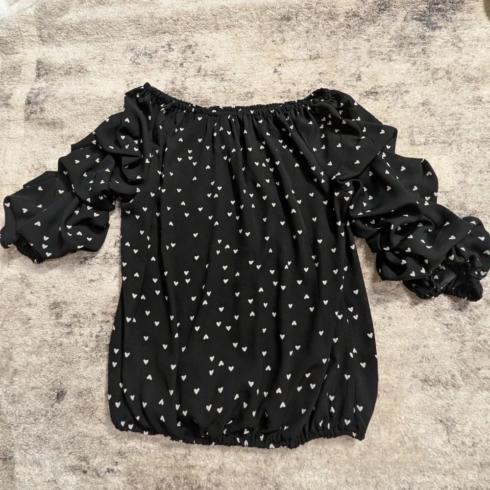 CeCe Women's M Black Heart Print Off Shoulder Ruffle Sleeve Blouse